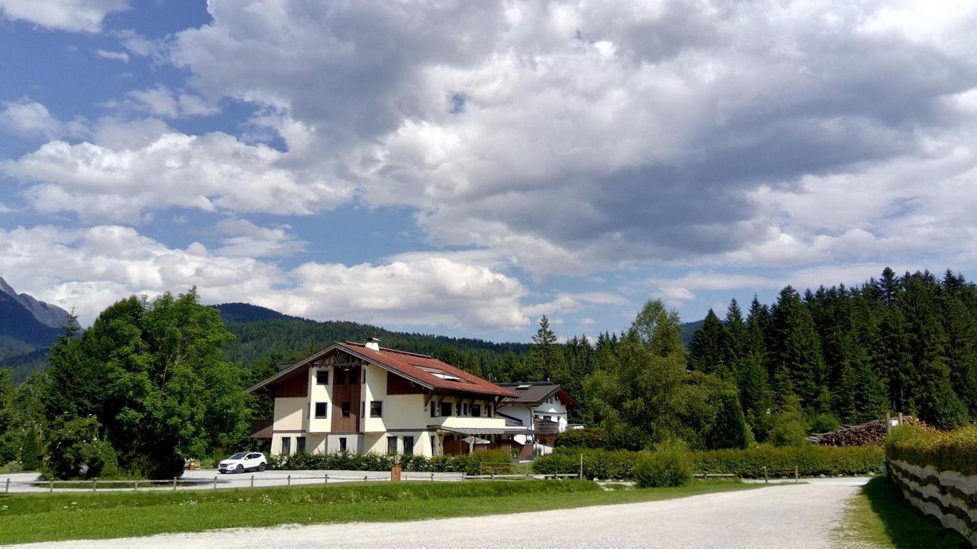 Forellenhof Appartements & Grossmutters Bungalow Leutasch Εξωτερικό φωτογραφία